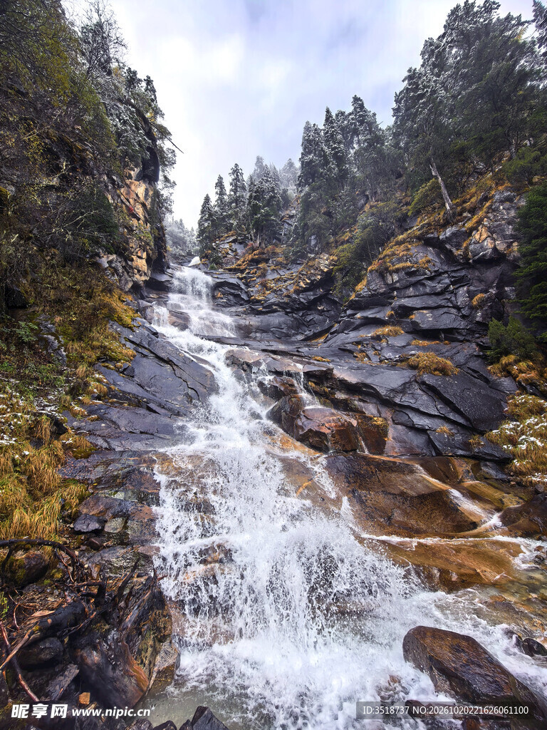高山瀑布