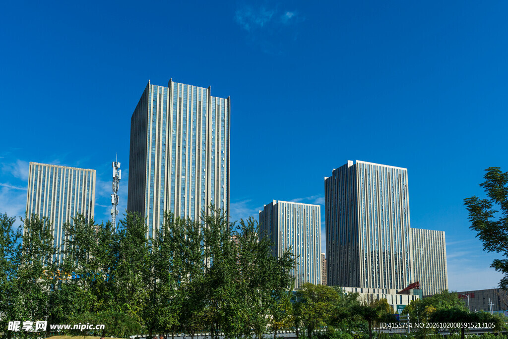 晴日城市高层建筑群