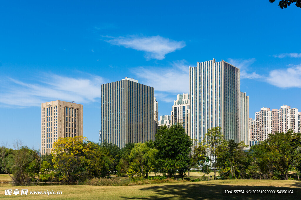 城市绿地高楼景观