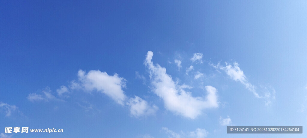 蓝天白云
