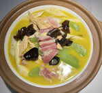 金汤咸肉什锦煲