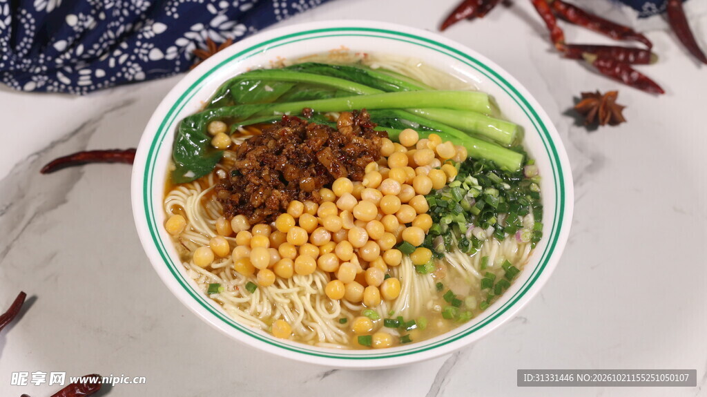 鲜香豌杂面