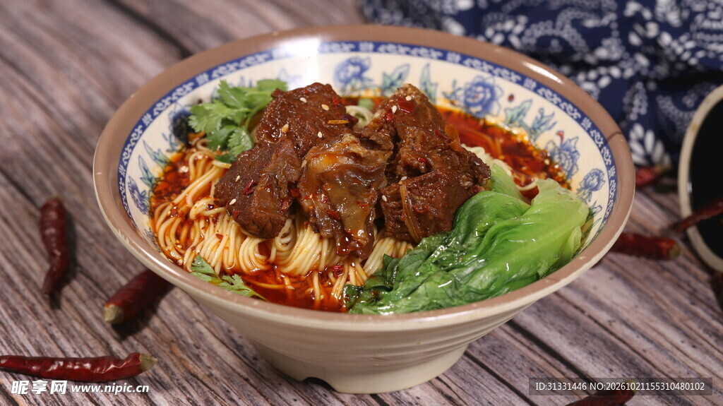 传统香辣牛肉面