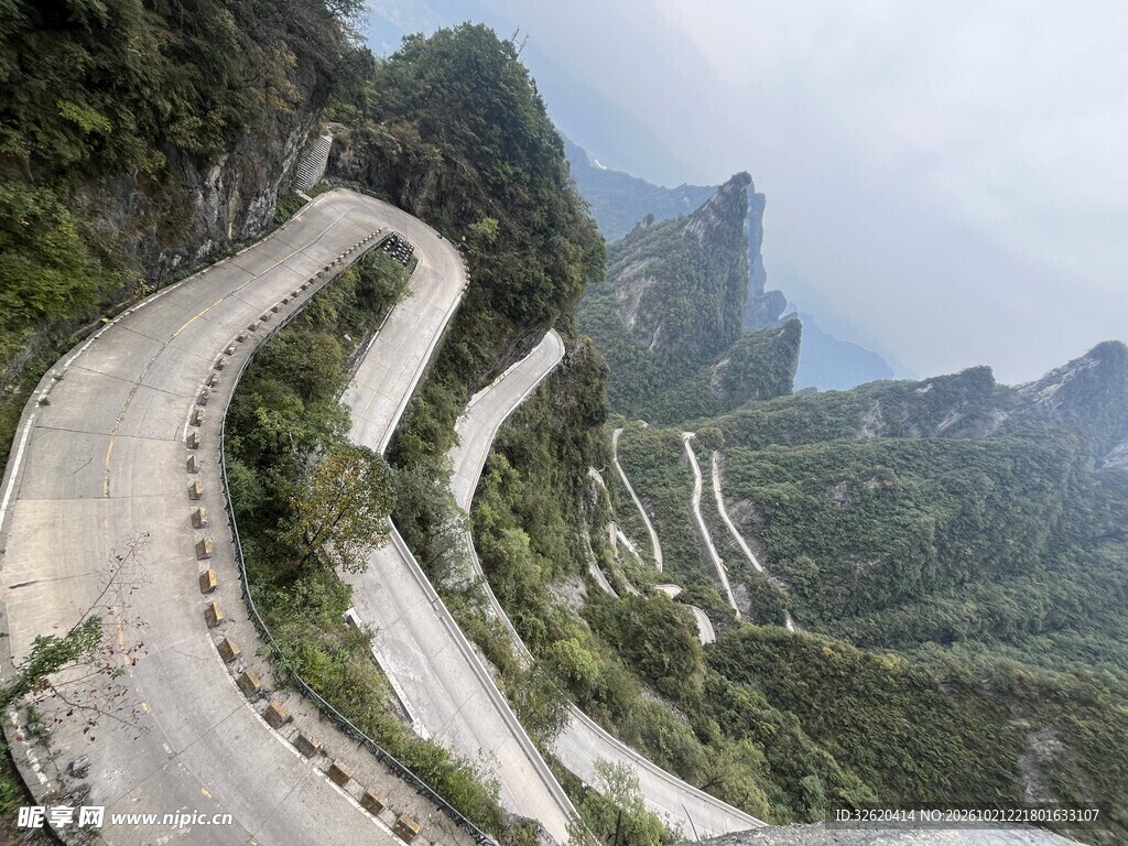 盘山公路自然风光