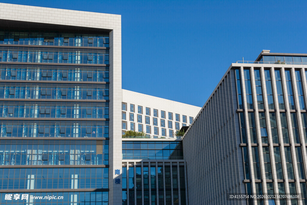 现代商务建筑外观