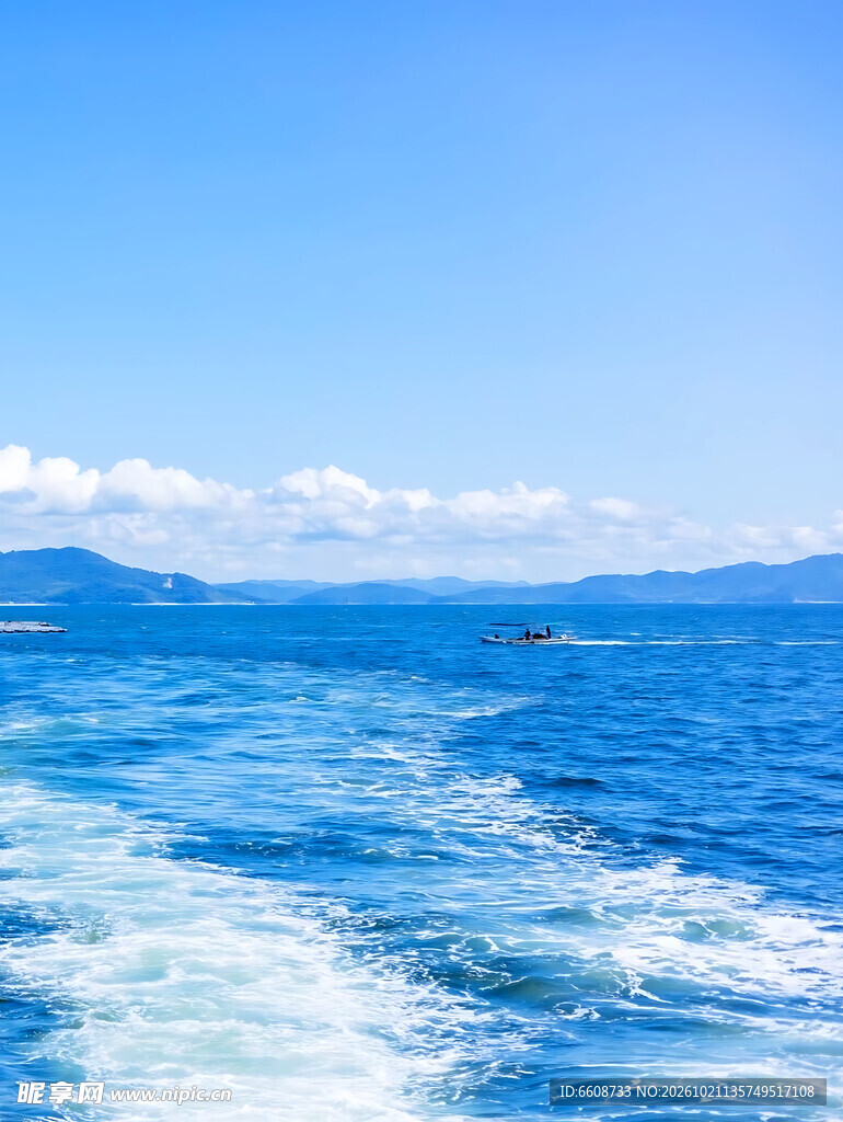碧海蓝天开阔海景