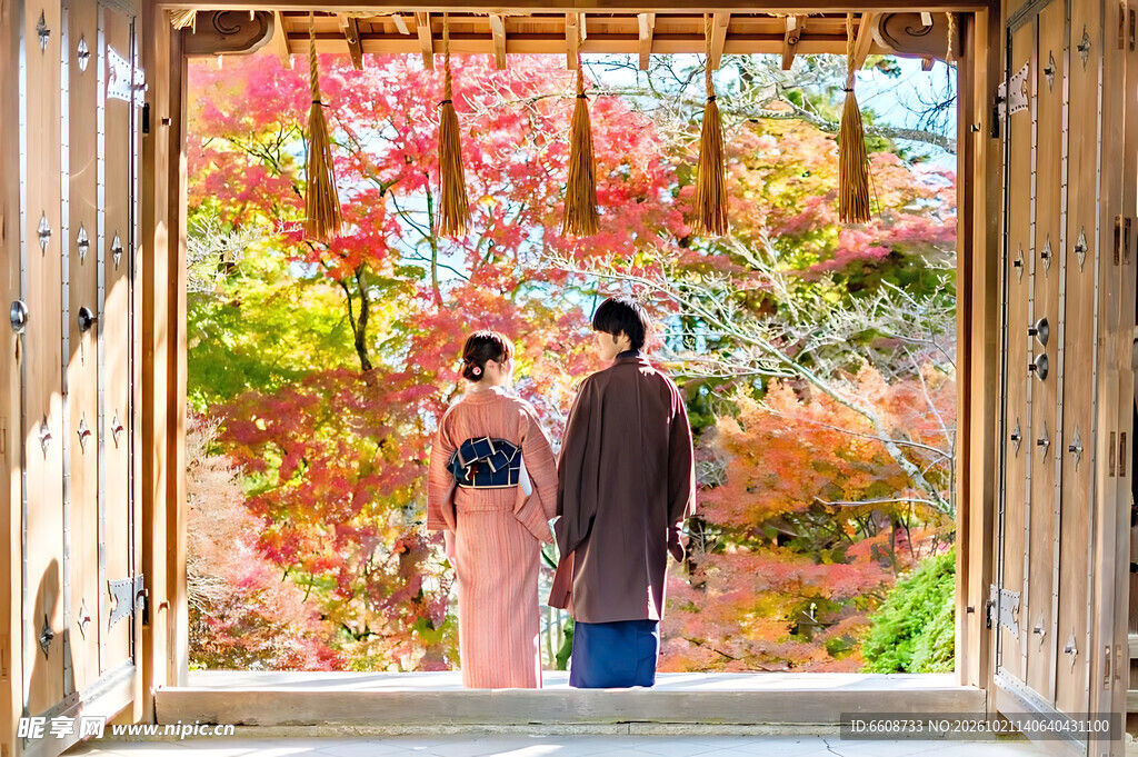 日式庭院和服秋日赏景