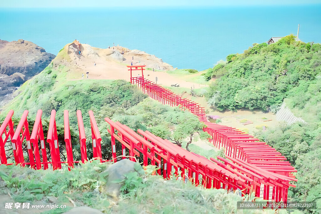 滨海千本鸟居风光