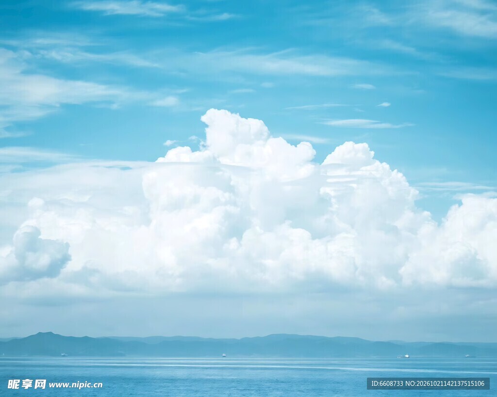 蓝天白云海景风光