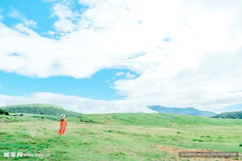 辽阔草原晴空美景