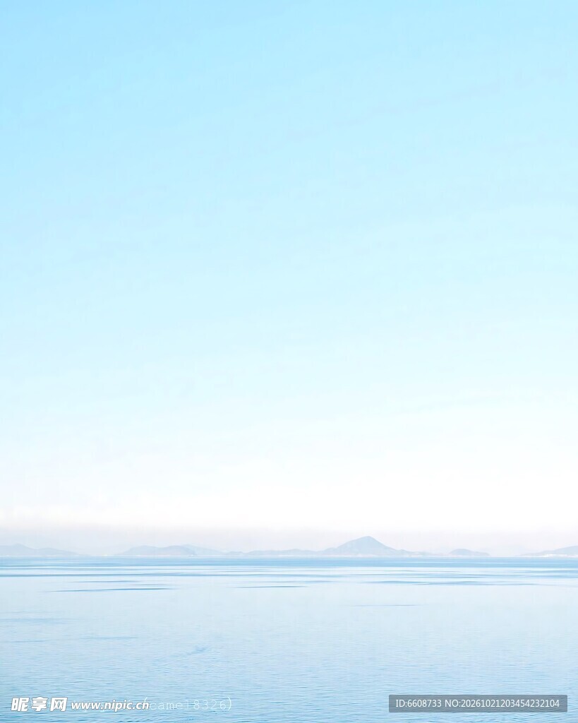 浅蓝朦胧海天风景