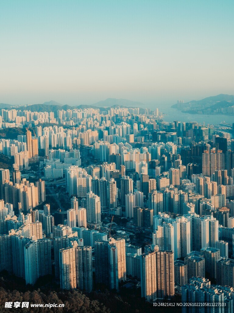 高空俯瞰城市建筑群