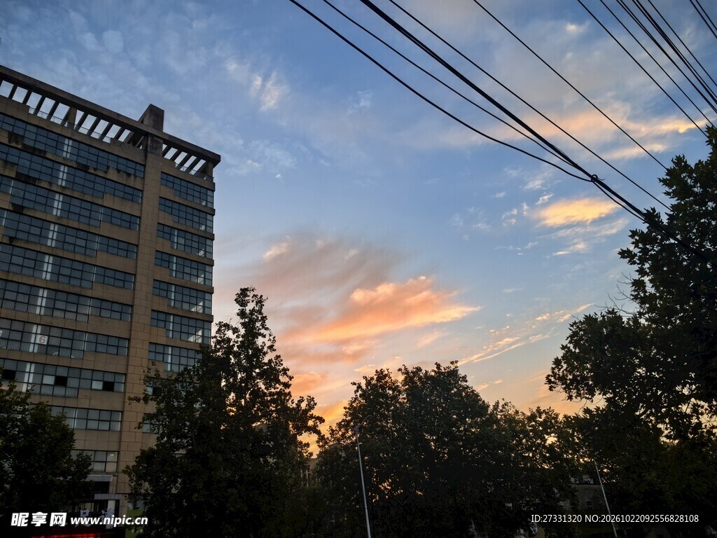 城市黄昏风景