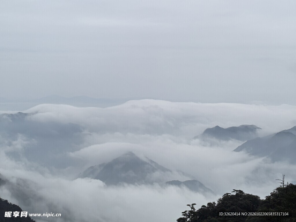 山间云海景观
