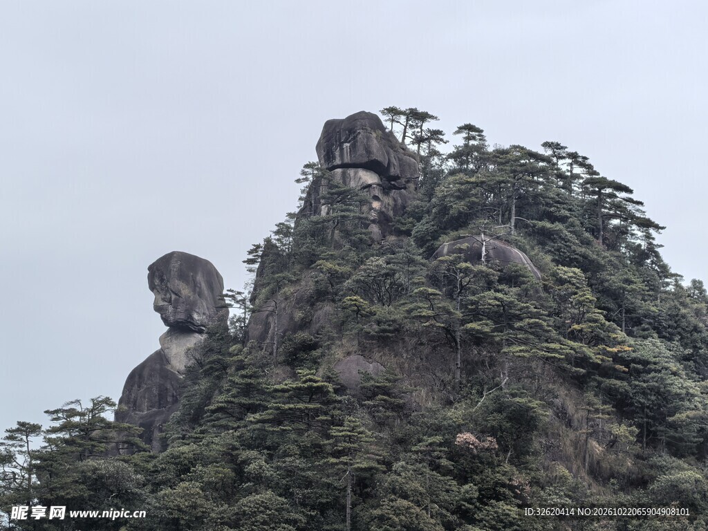 山林奇峰怪石风光