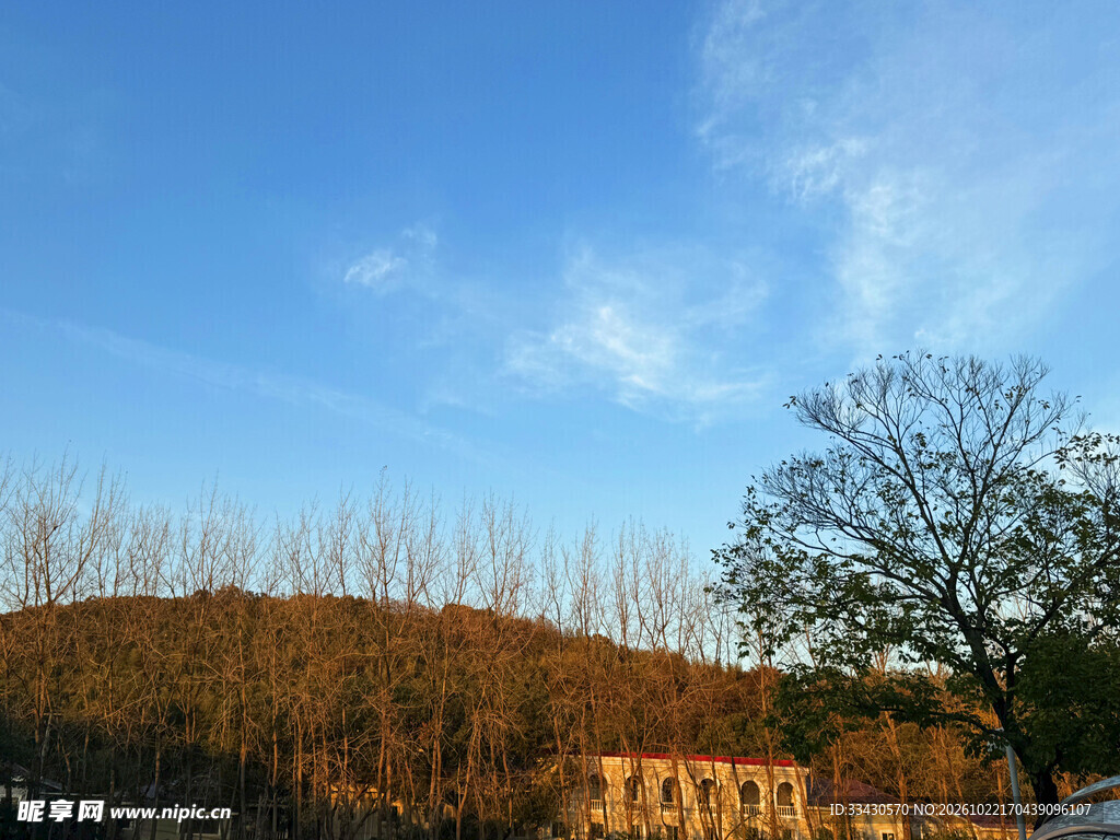 郊野晴空自然风光