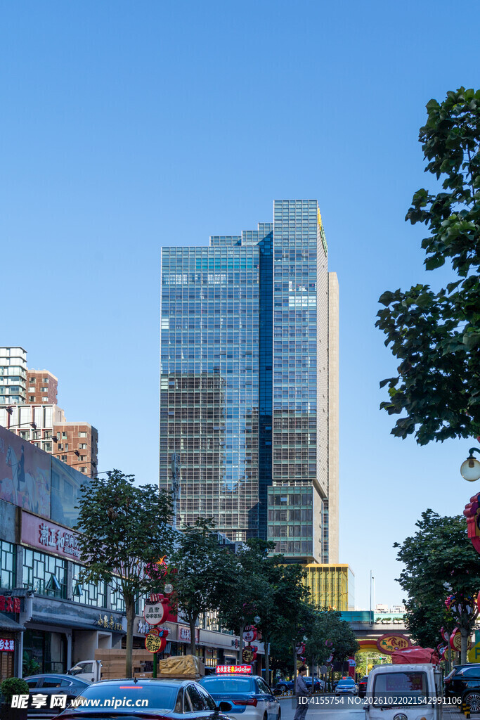 城市高层商务楼街景