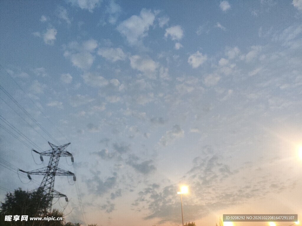 照片 蓝天 路灯