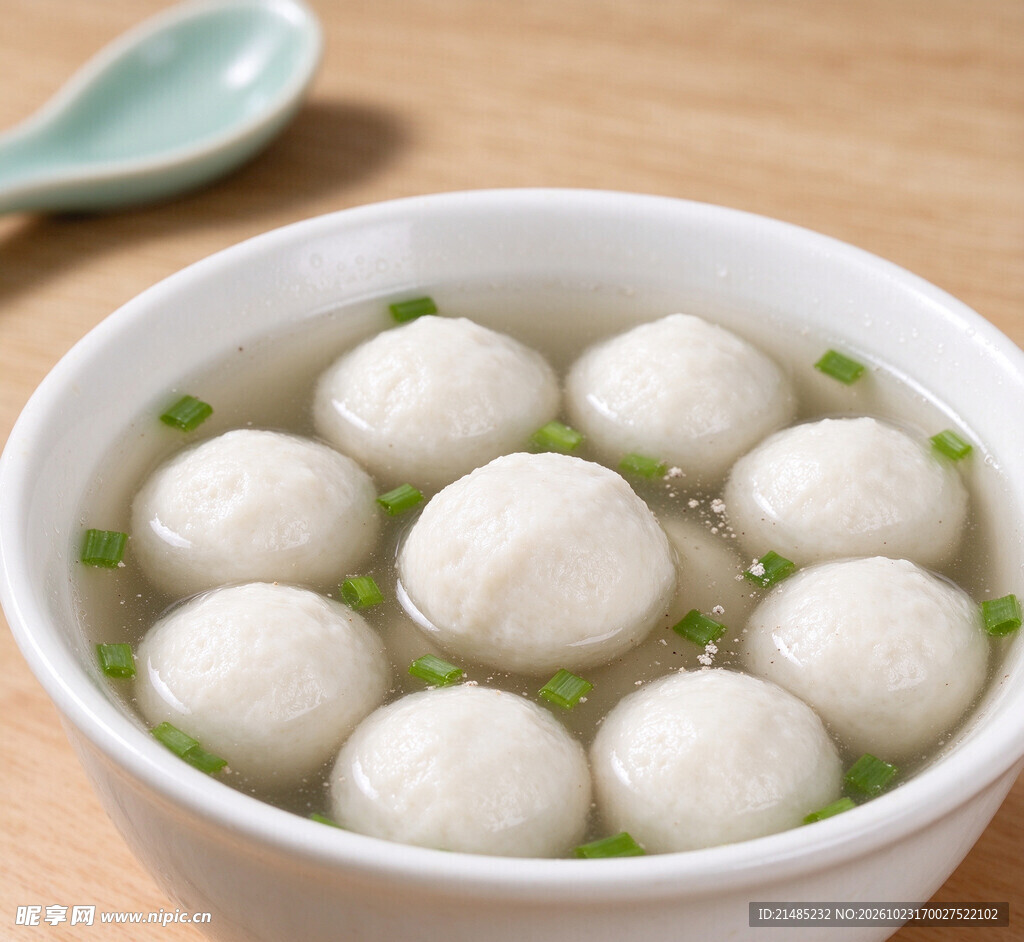 美味清汤鱼丸