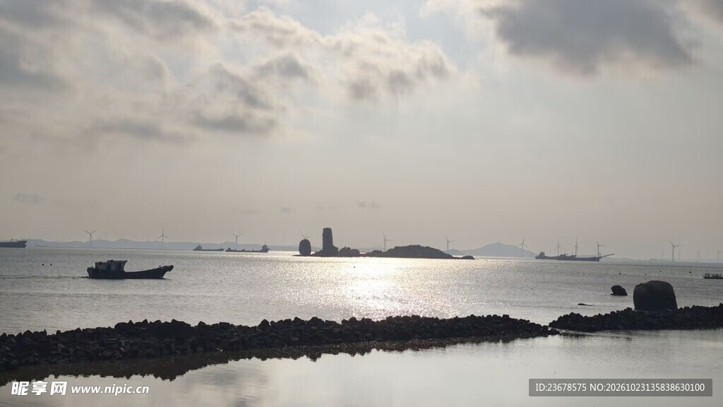 滨海黄昏远景