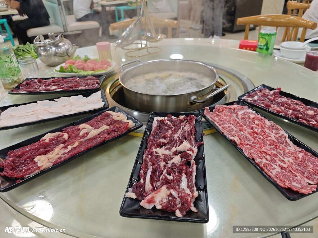 鲜切牛肉火锅食材