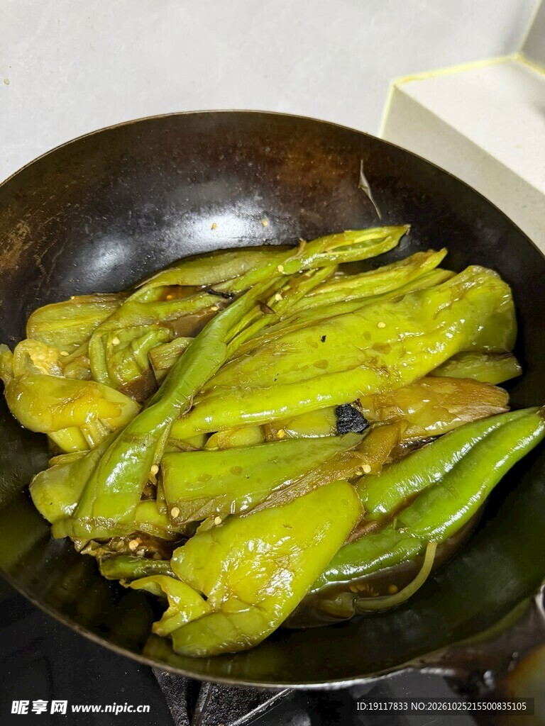 铁锅煎制虎皮青椒