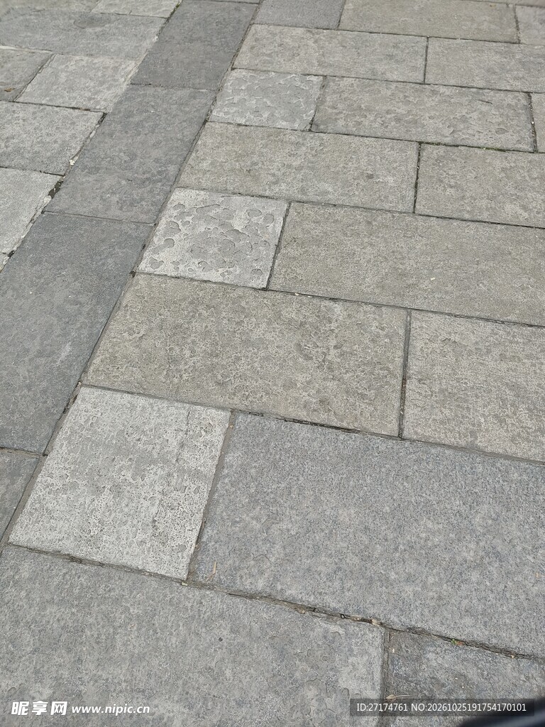石板铺装路面