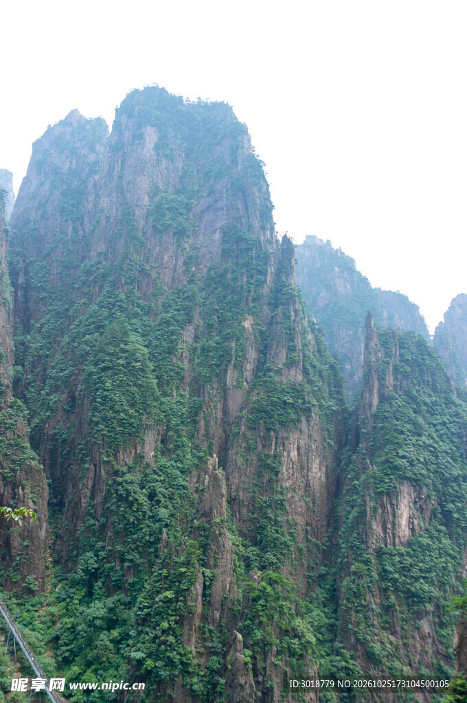 奇峰山林自然风景