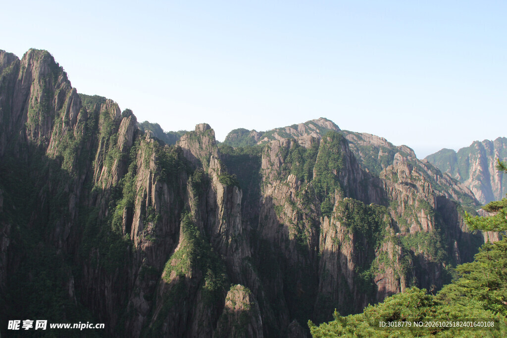 峡谷奇峰自然景观