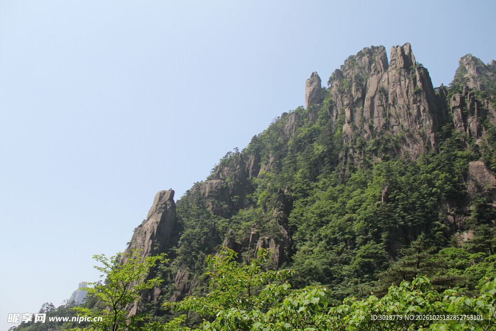 青山奇峰自然风光