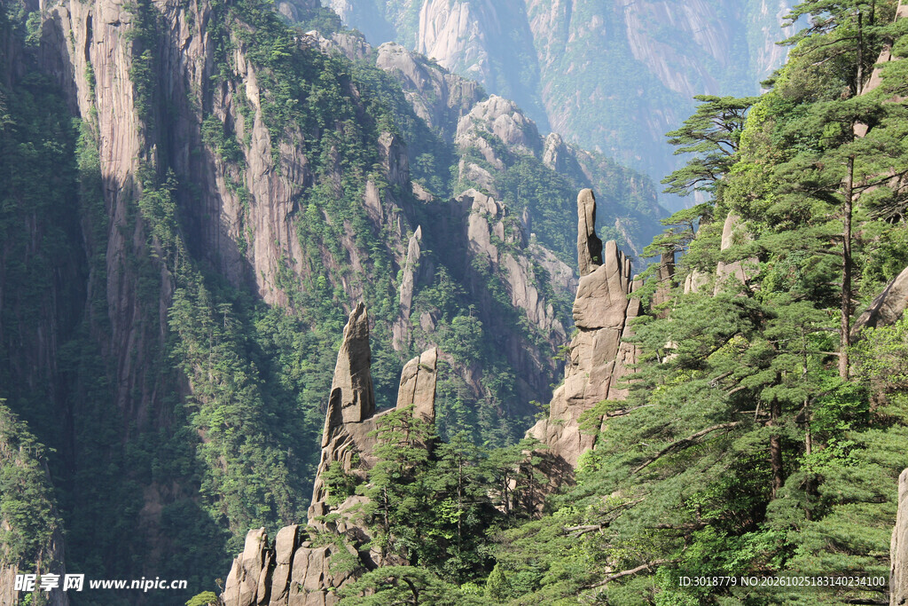 黄山奇峰自然风光
