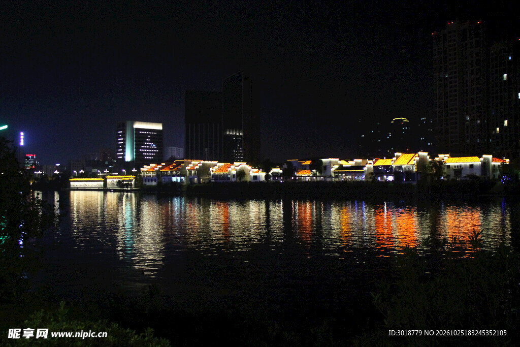 水岸城市夜景