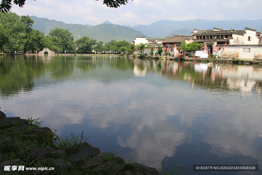 江南古村湖景风光