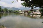 江南湖畔古村风光