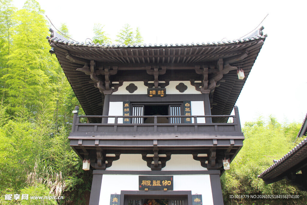 中式古建楼阁仰拍