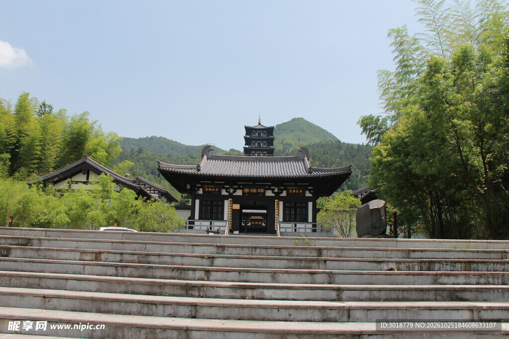 山间古寺风光