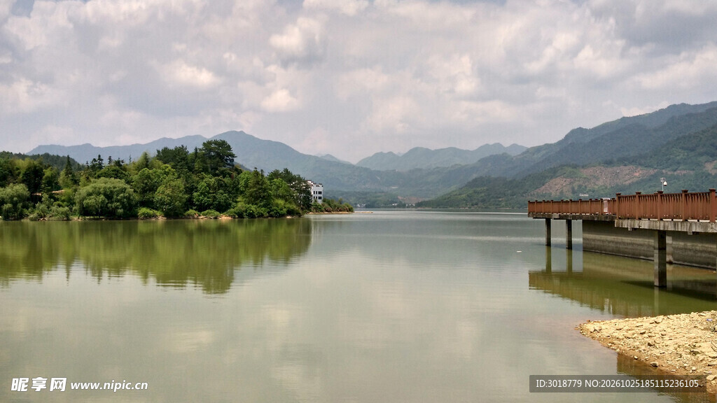 湖光山色自然风景