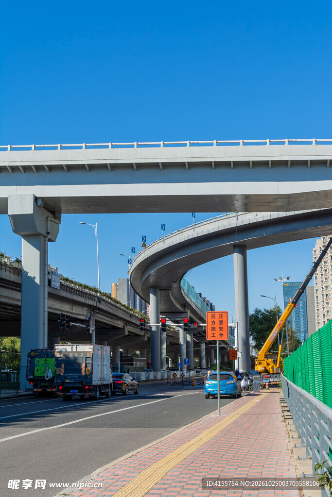 城市高架立交桥街景