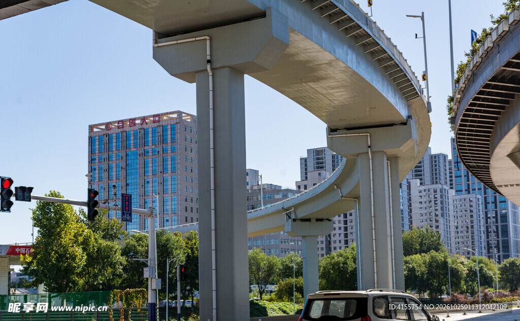 城市高架立交桥街景