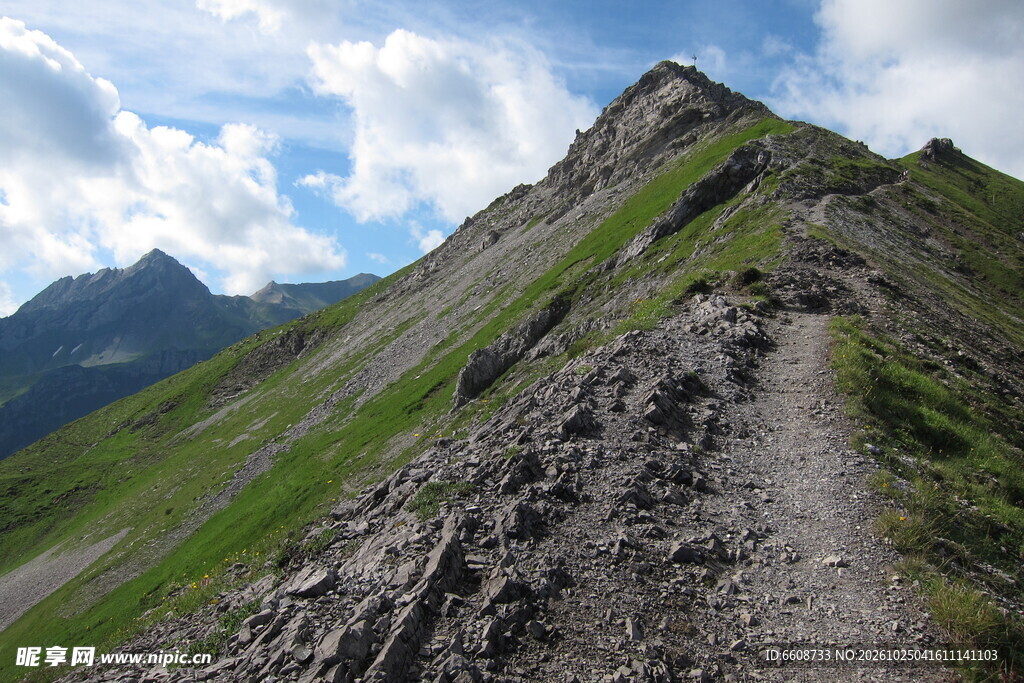 高山徒步步道风光