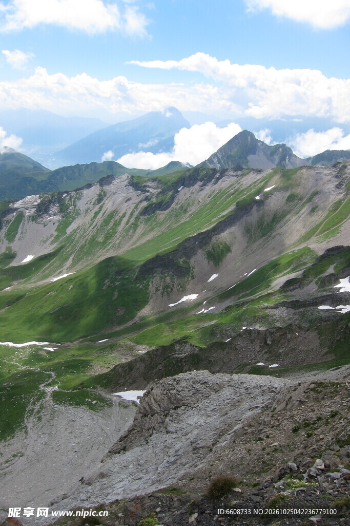 高原山地自然风光