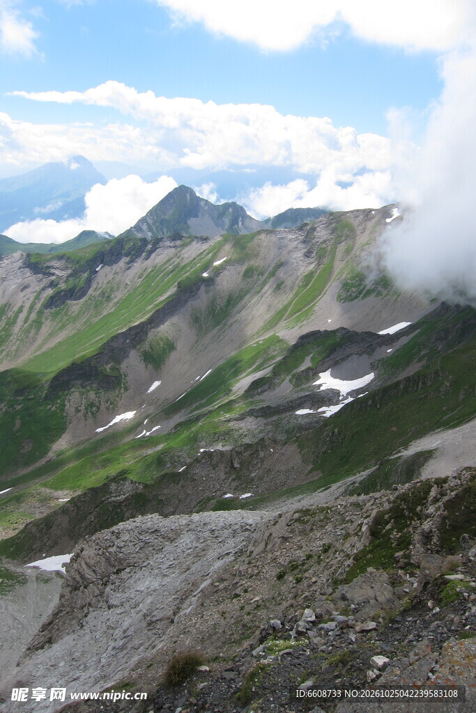 高原山地自然风光