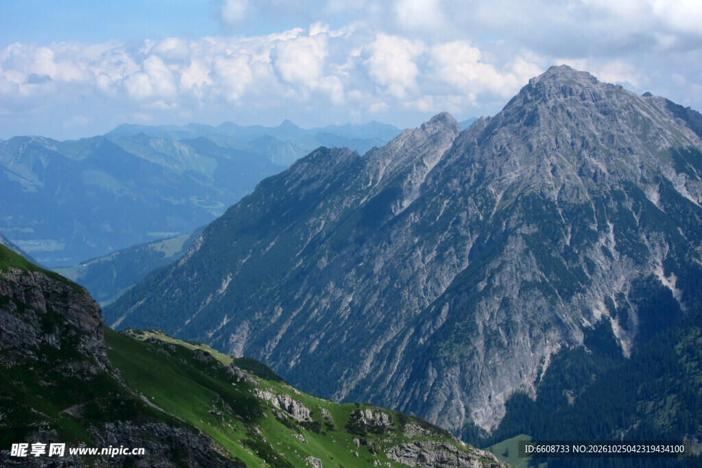 高山远景自然风光