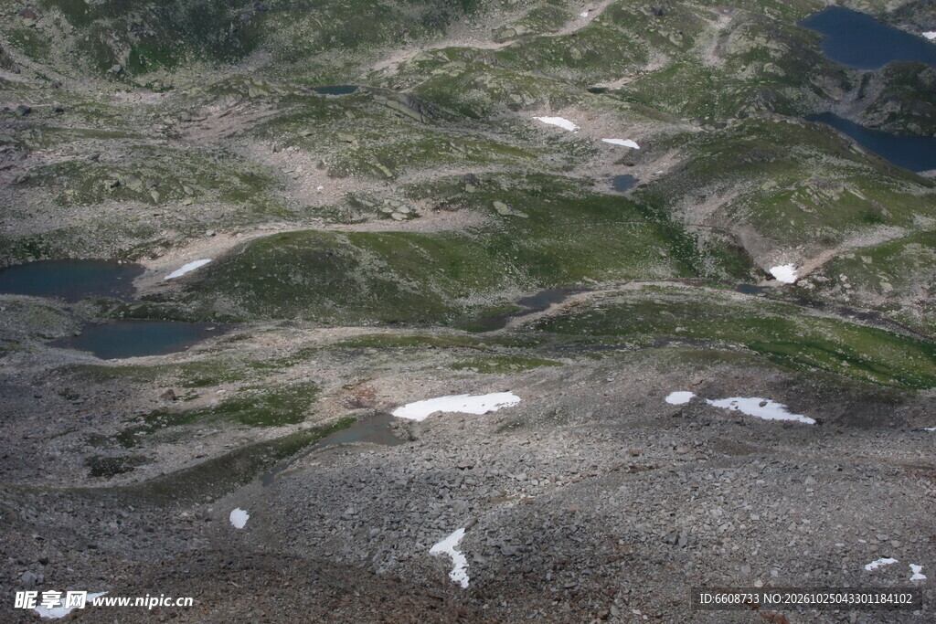 高原山地湖群景观