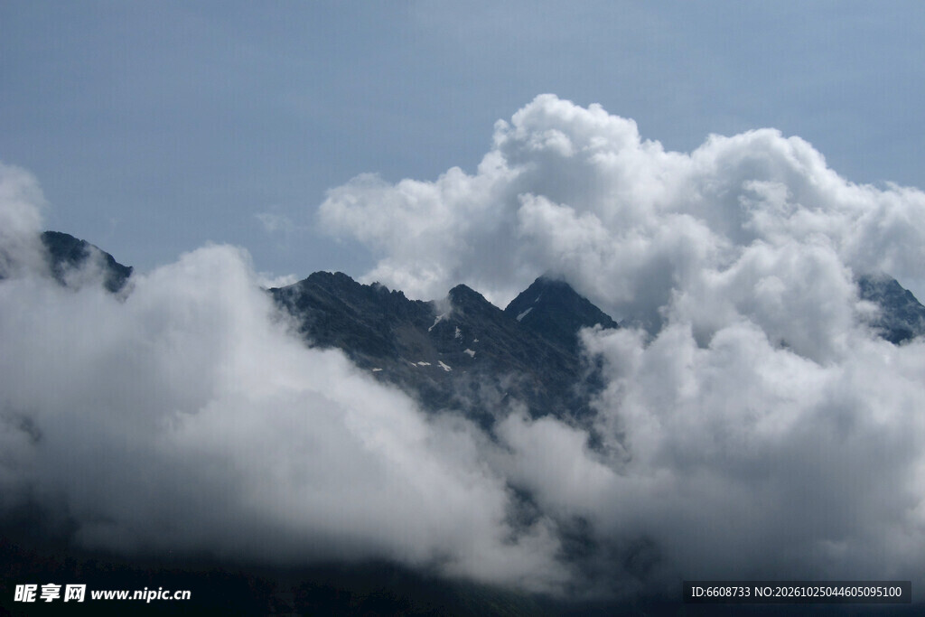 山间云海风光