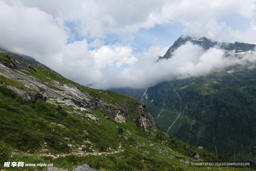 高山云雾山野风光