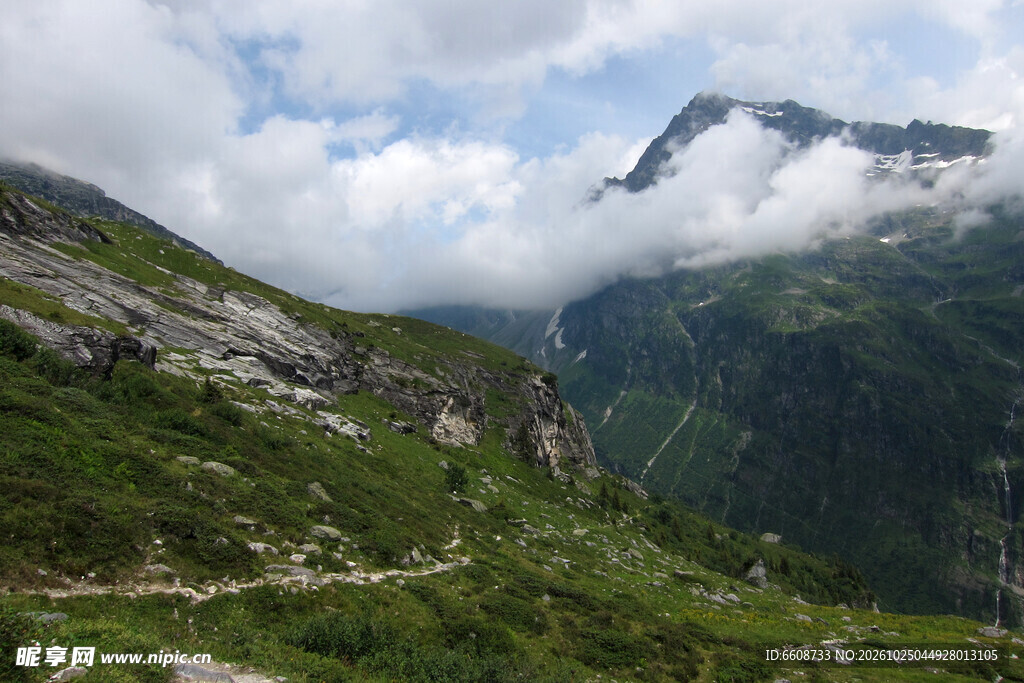 山间云雾山野风光