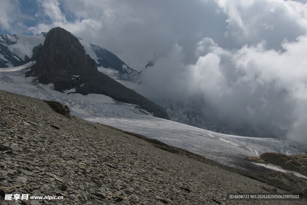 高原山地云雾景观