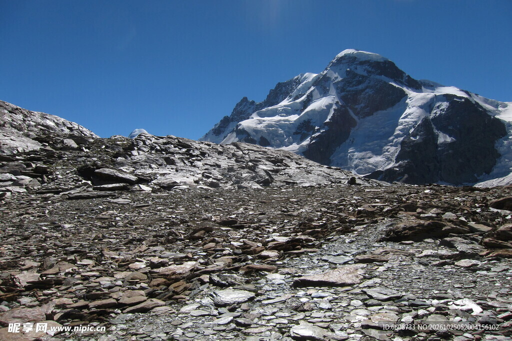 高原雪山旷野风光