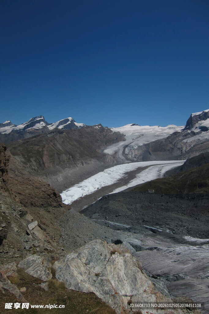 高山冰川自然风光